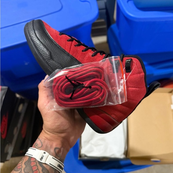 Retro 12 reverse flu game 4.5Y DS - Picture 1 of 2